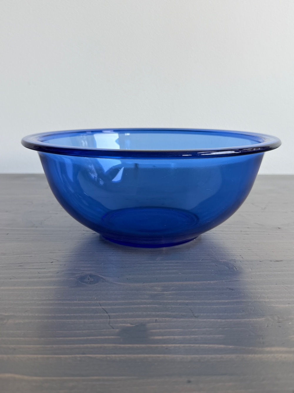 Vintage colbalt blue PYREX mixing/nesting bowl 
#323